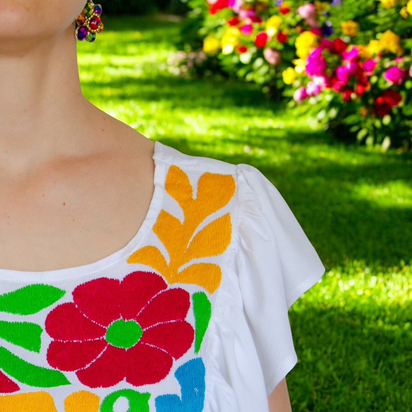 Handbestickte Bluse "Mariposa" aus Mexiko - bunt