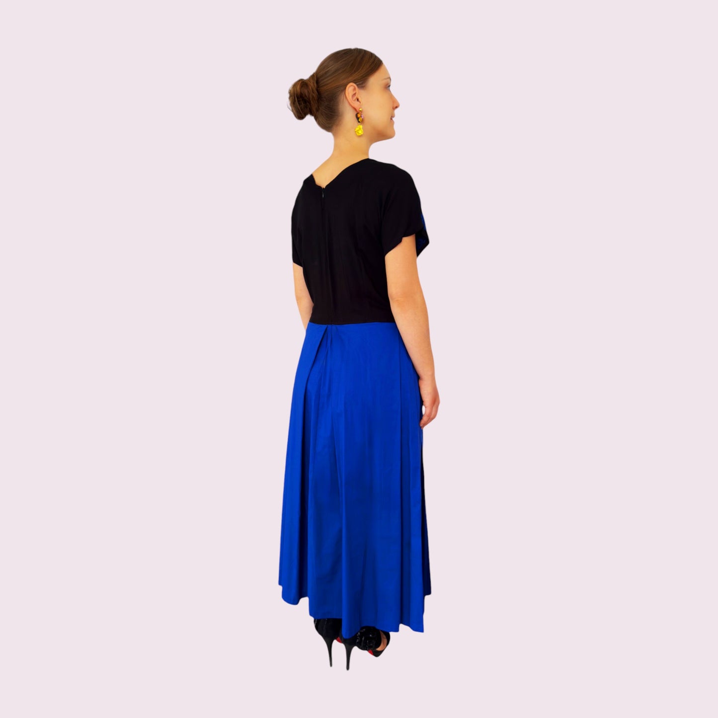 Handbesticktes Kleid "Sofia" aus Mexiko - königsblau-bunt