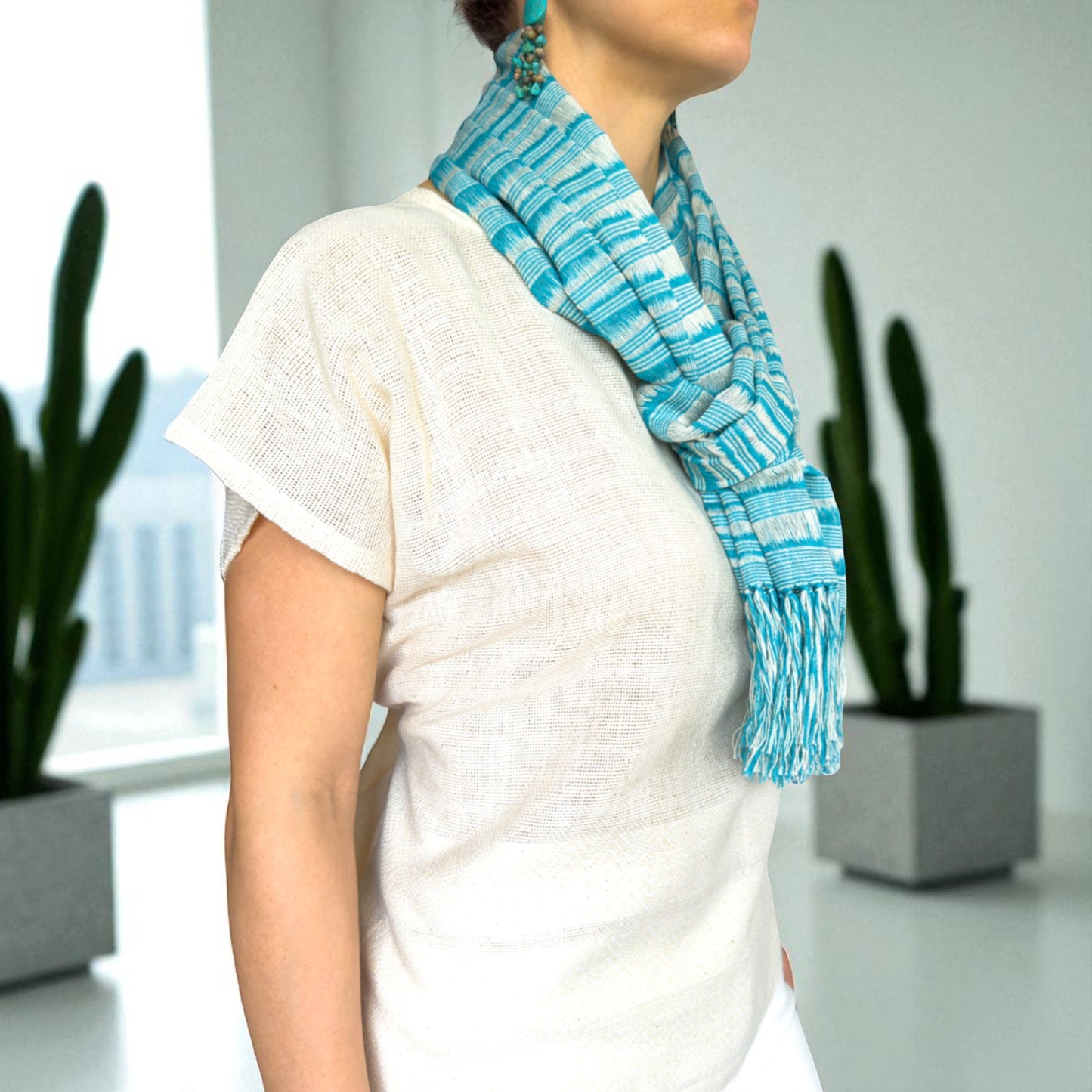 Gewebter Wendeschal "Lorena" aus Mexiko - hellblau-weiß