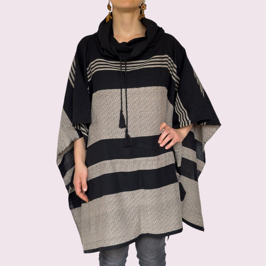 Gewebter Poncho "Cocol" aus Mexiko - schwarz-beige